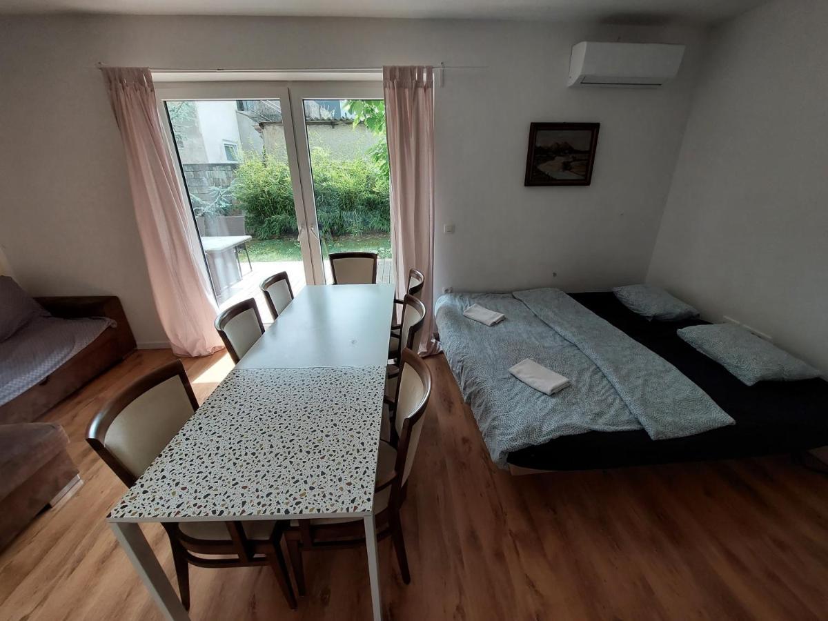 R41 - Tivoli Groundfloor Apartment Ljubljana Kültér fotó